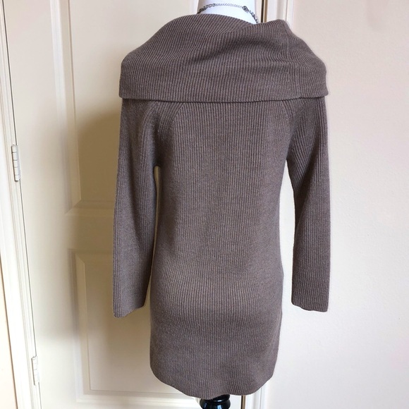 - Ann Taylor wool Sweater - Picture 3 of 8
